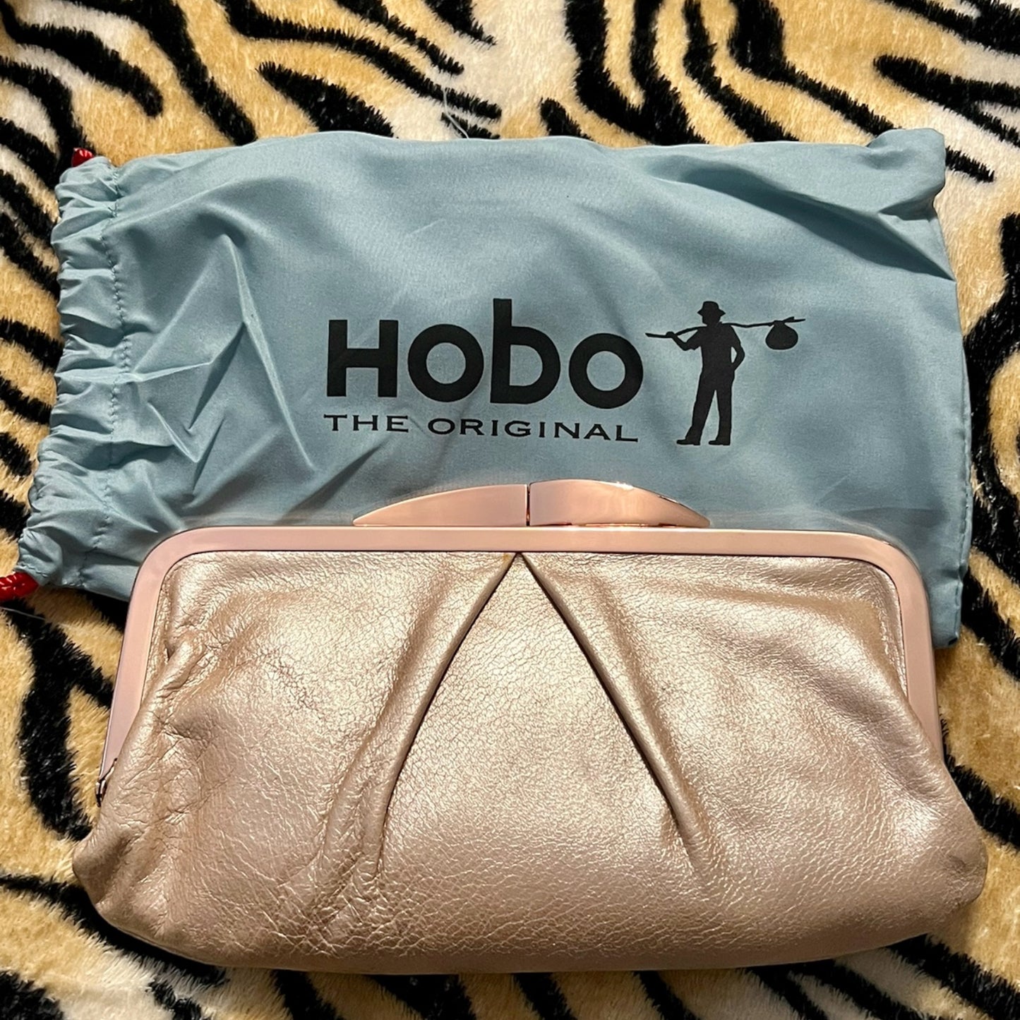 ‼️SOLD‼️ HOBO International HAYWARD Vintage Leather Metallic Blush Leather Clutch Bag NWT