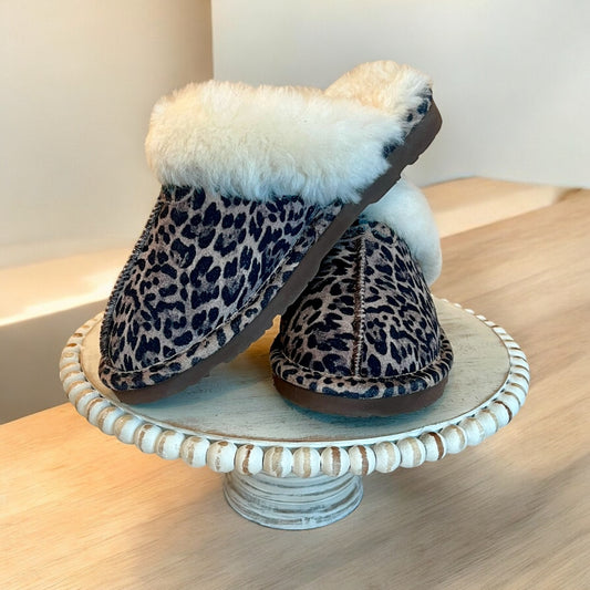 ‼️SOLD‼️BEARPAW Loki Exotic Leopard Suede Plush Sheepskin Indoor/Outdoor Slipper Sz9