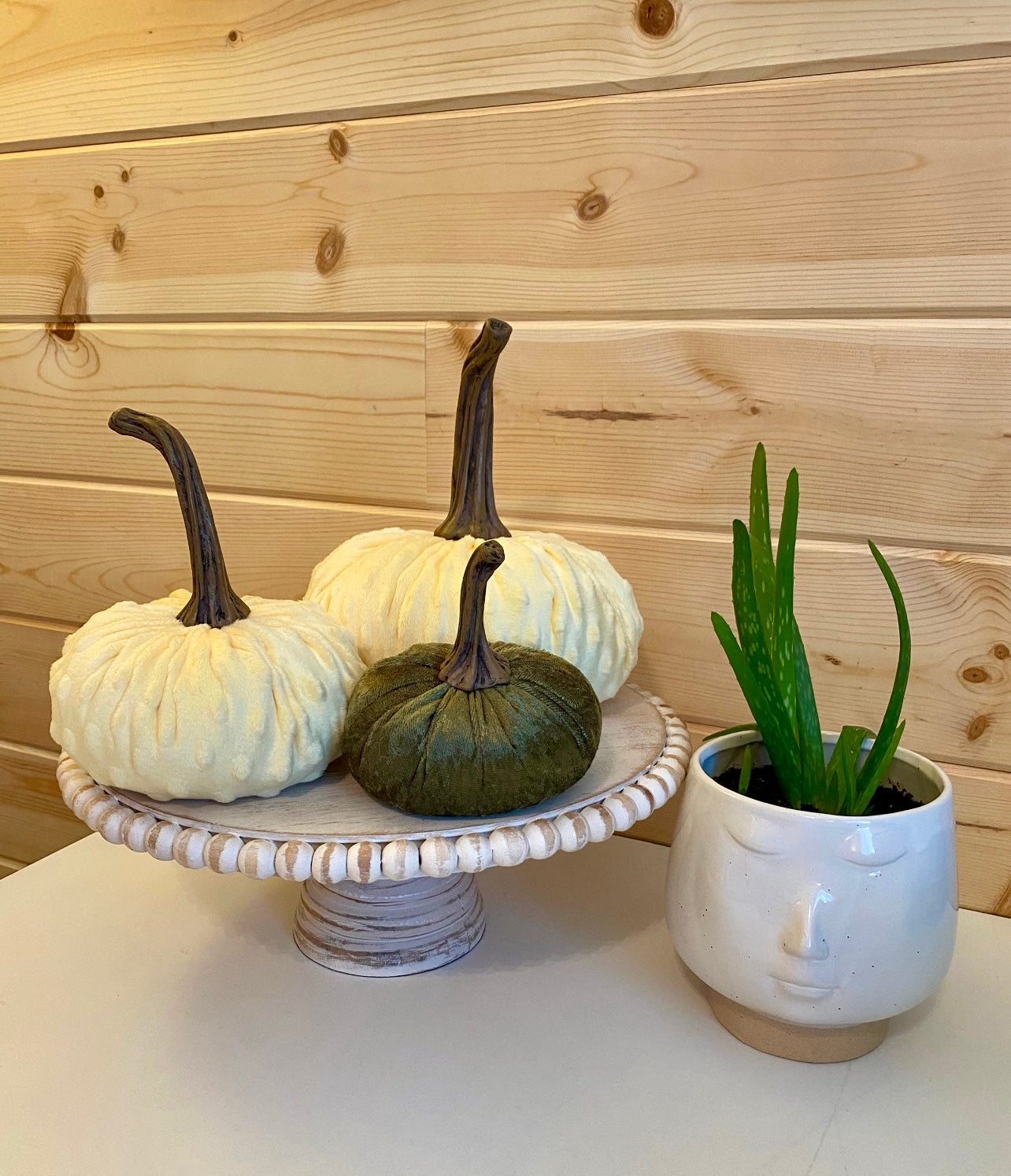 SMALL CRUSHED VELVET PUMPKIN - MARTINI OLIVE GREEN