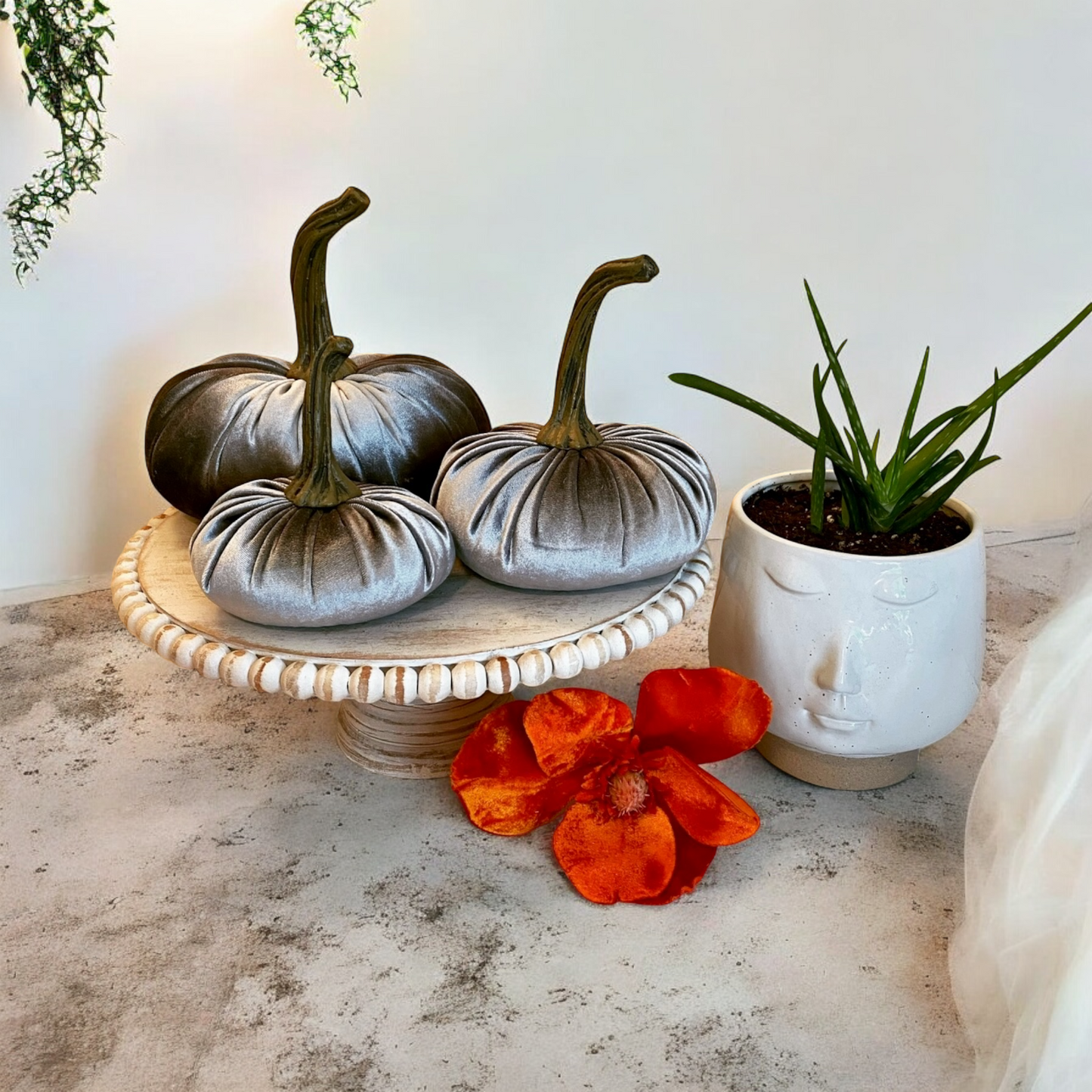 SMALL VELVET PUMPKIN - SILVER