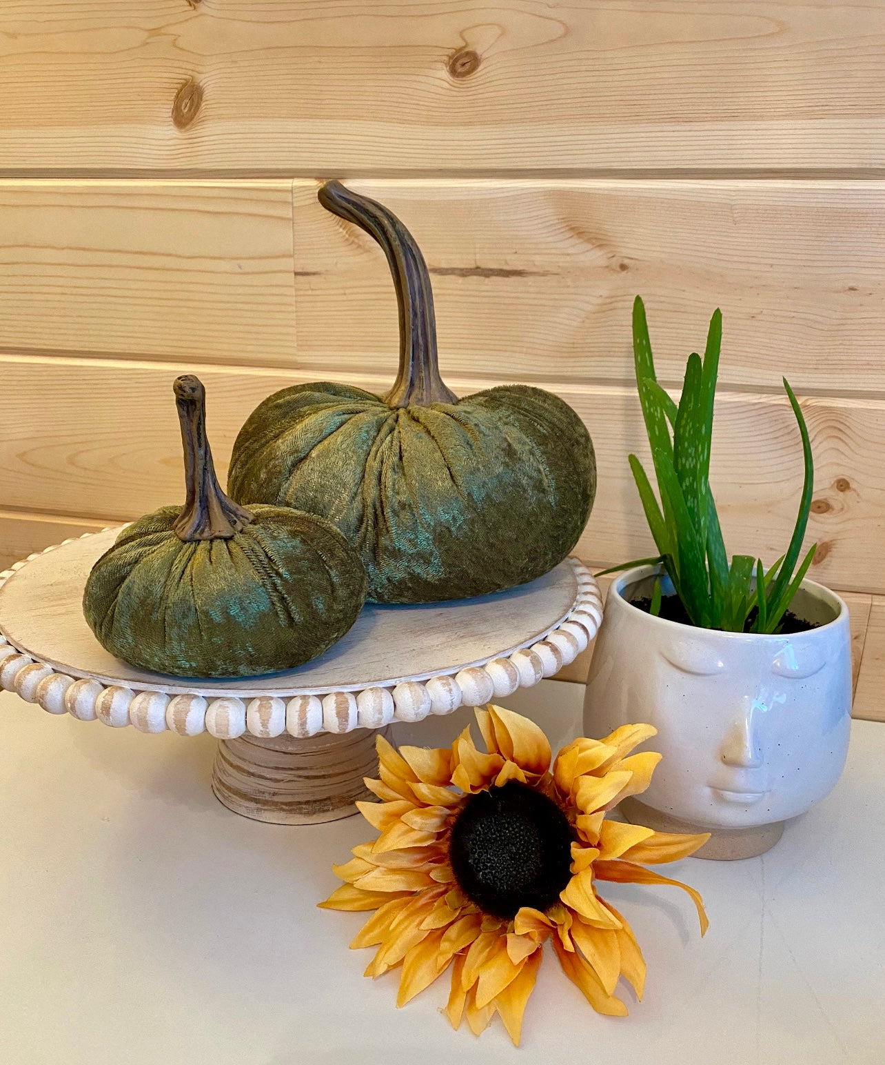 SMALL CRUSHED VELVET PUMPKIN - MARTINI OLIVE GREEN