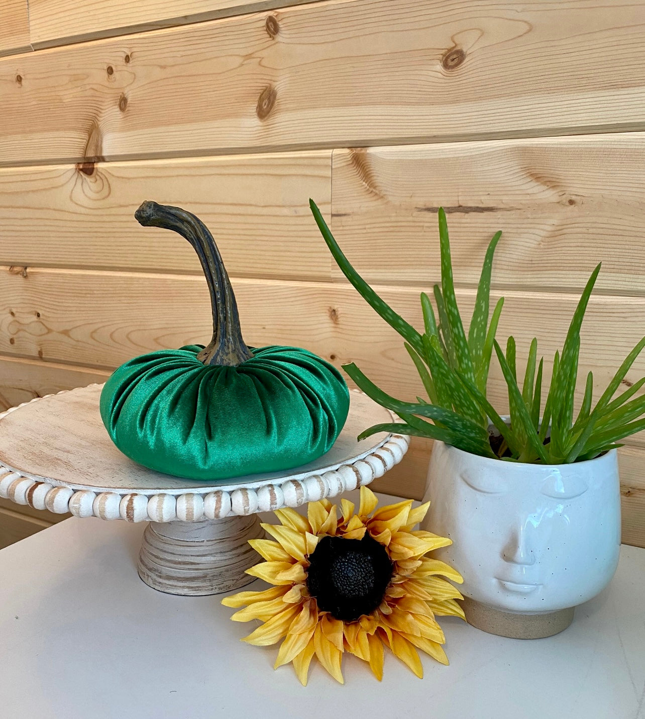 LARGE VELVET PUMPKIN - EMERALD GREEN