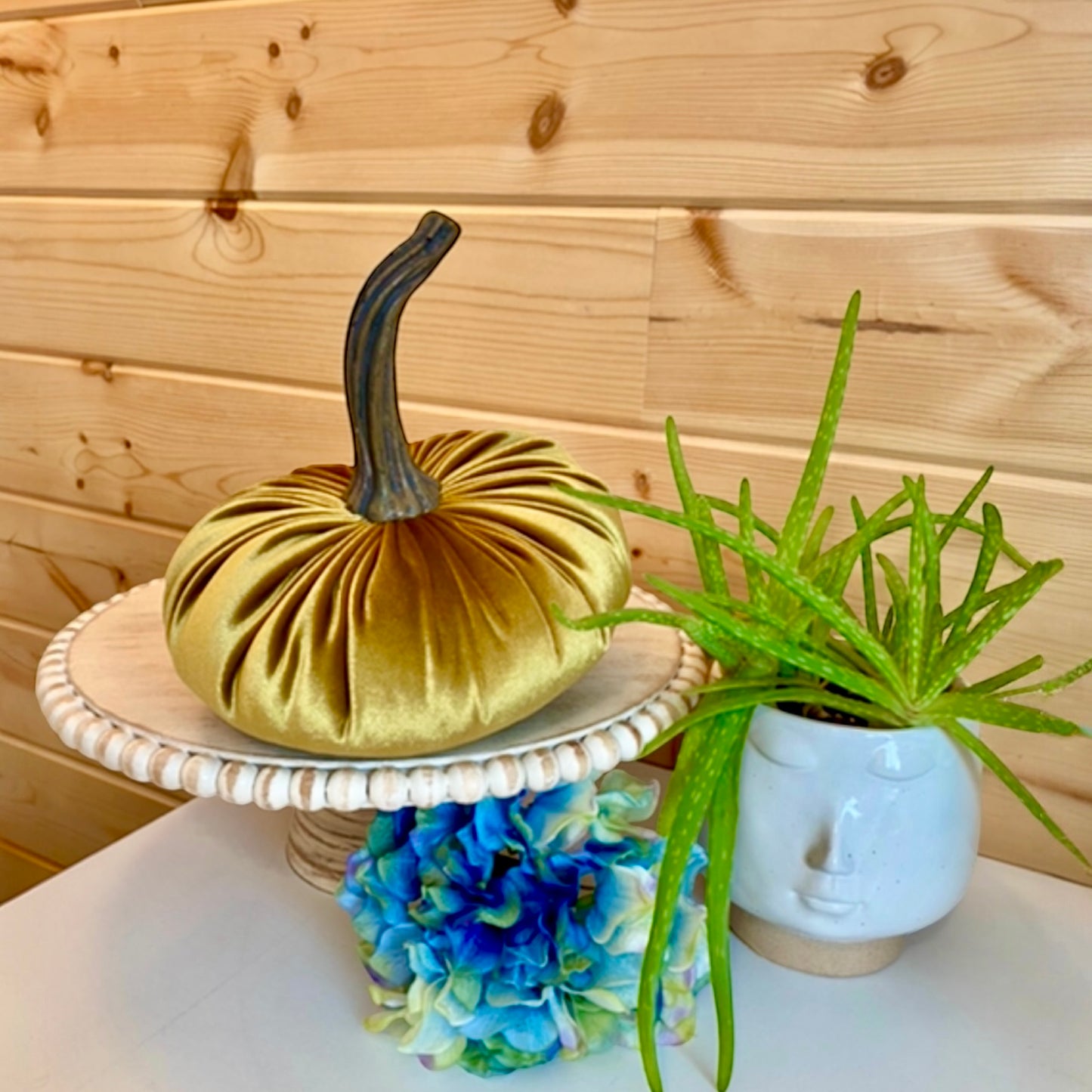 EXTRA LARGE VELVET PUMPKIN - DIJON