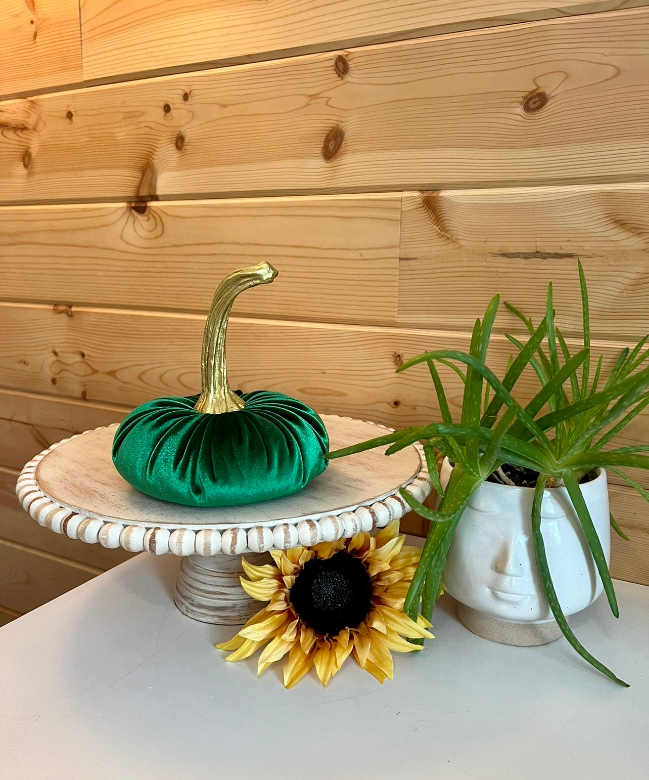 LARGE VELVET PUMPKIN - EMERALD GREEN