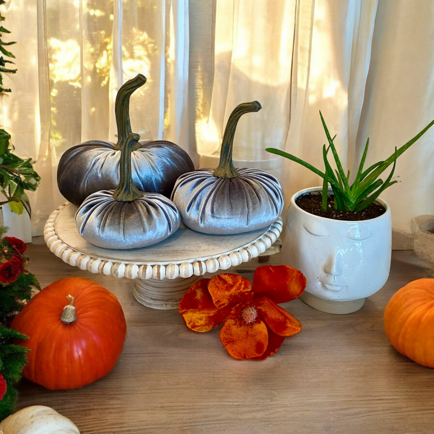 SMALL VELVET PUMPKIN - SILVER VELVET