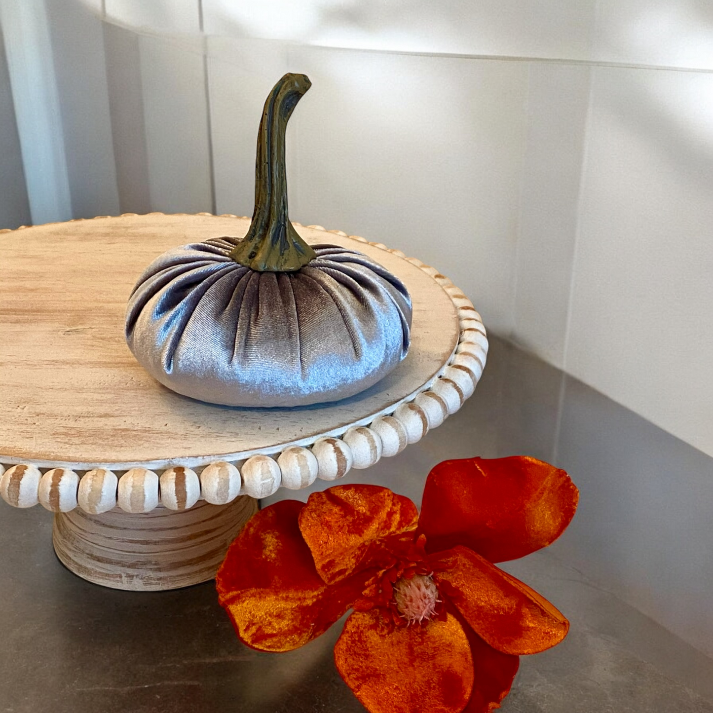 SMALL VELVET PUMPKIN - SILVER