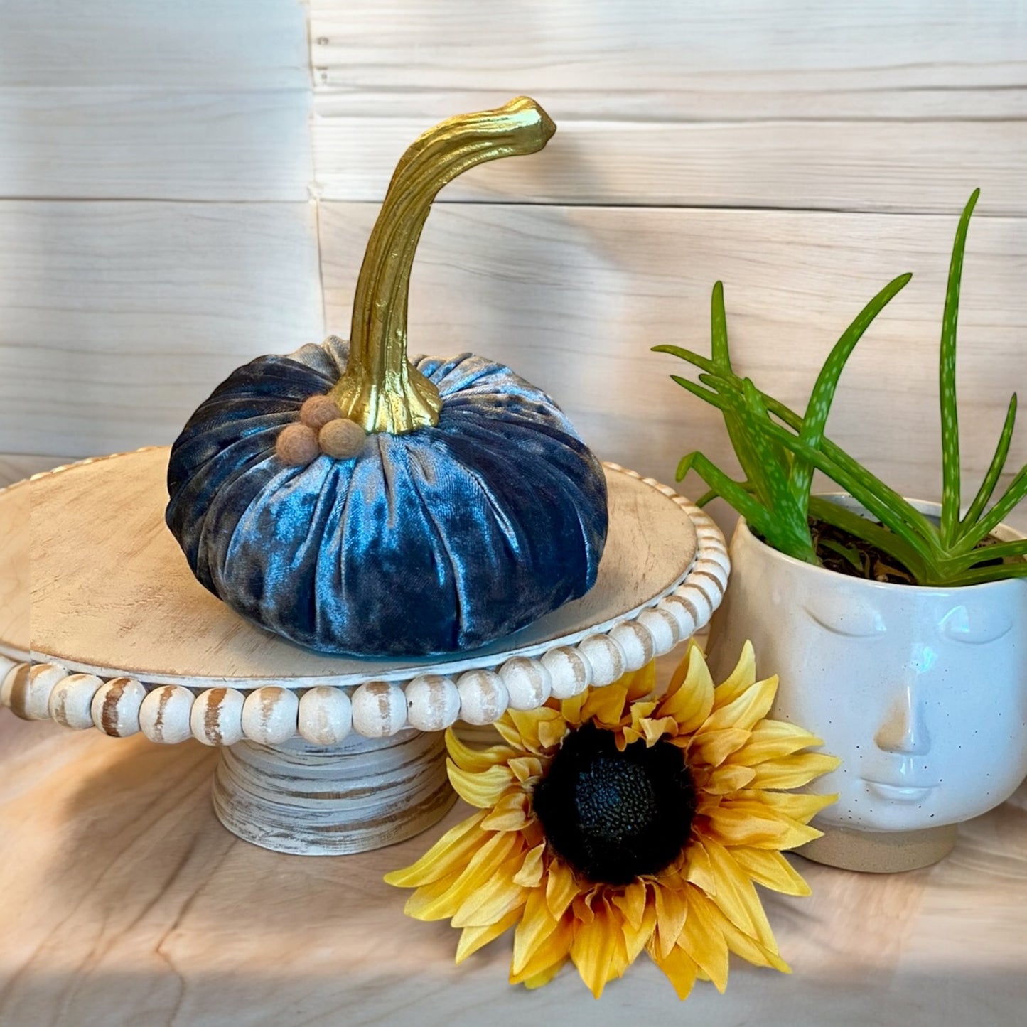 VELVET PUMPKIN LARGE - ORION BLUE VELVET