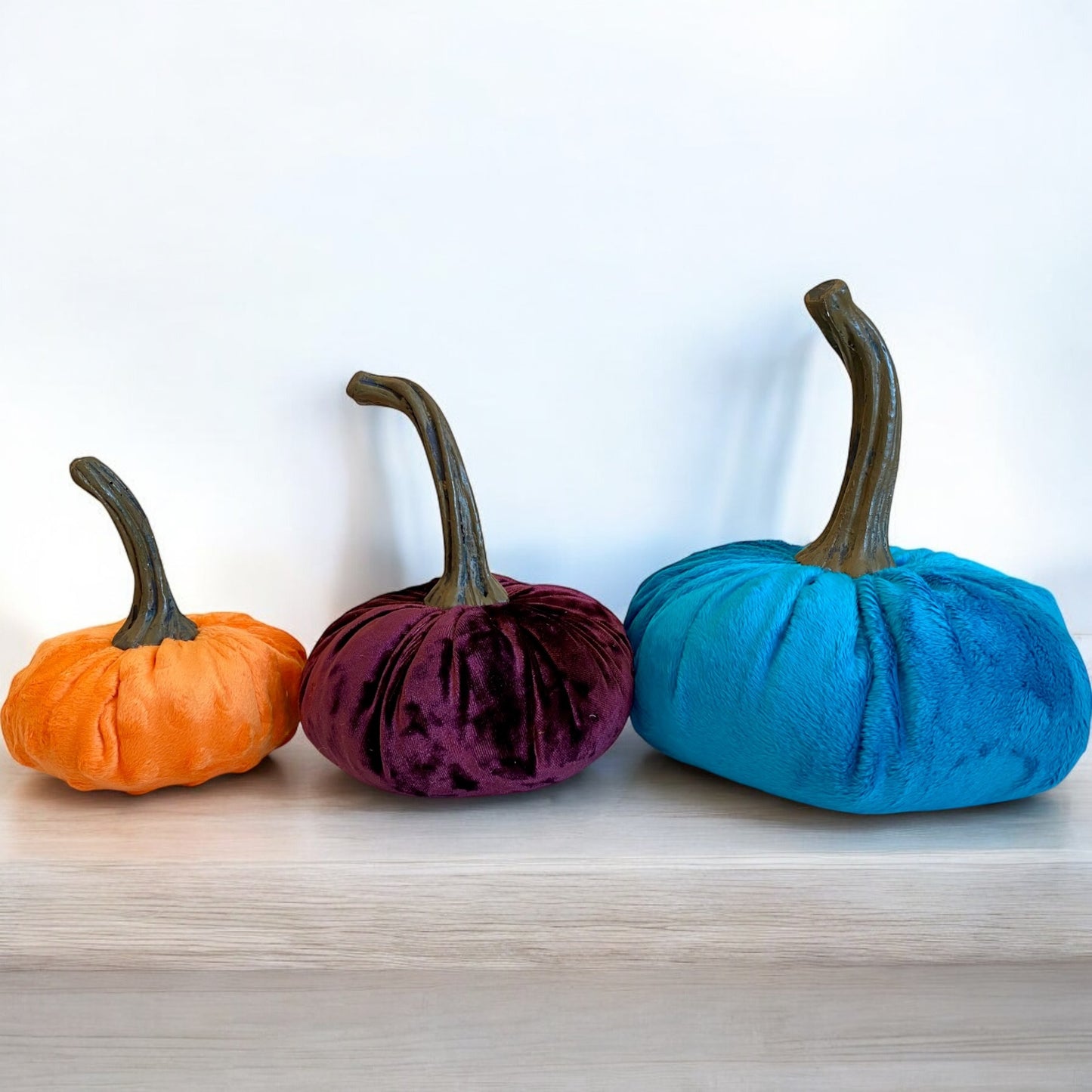 WHOLESALE SMALL PUMPKIN MINIMUM ORDER 24 TOTAL PUMPKINS