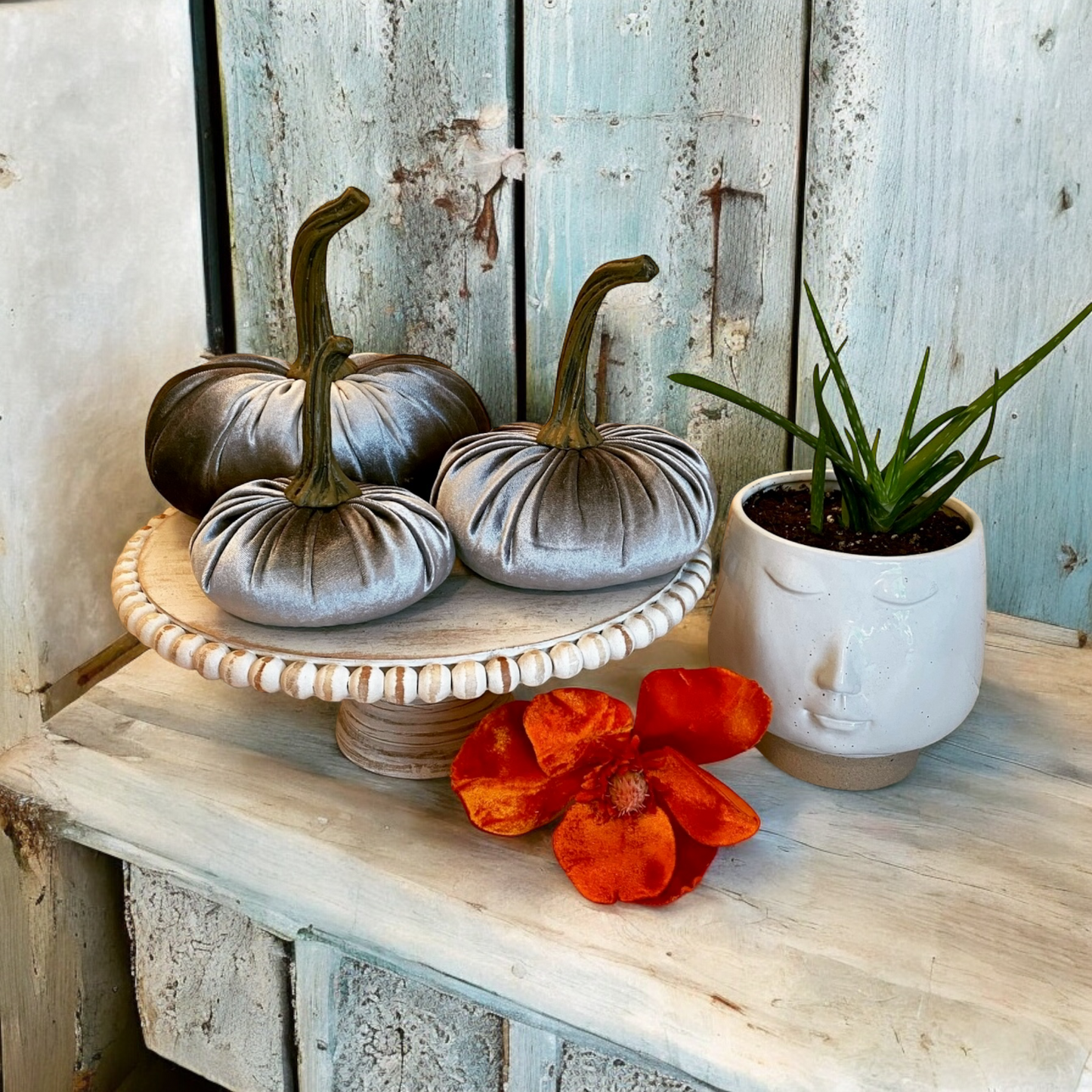 SMALL VELVET PUMPKIN - SILVER VELVET