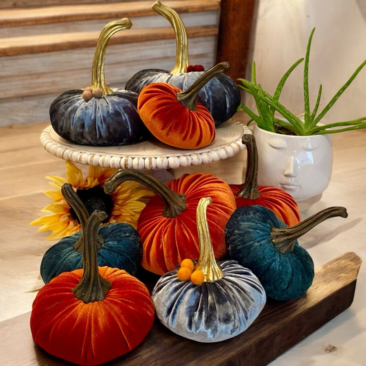 VELVET PUMPKIN SMALL - ORION BLUE VELVET