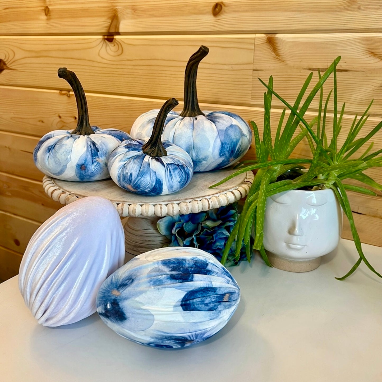 SMALL FLORAL PRINT PUMPKIN - PRESSED PANSY