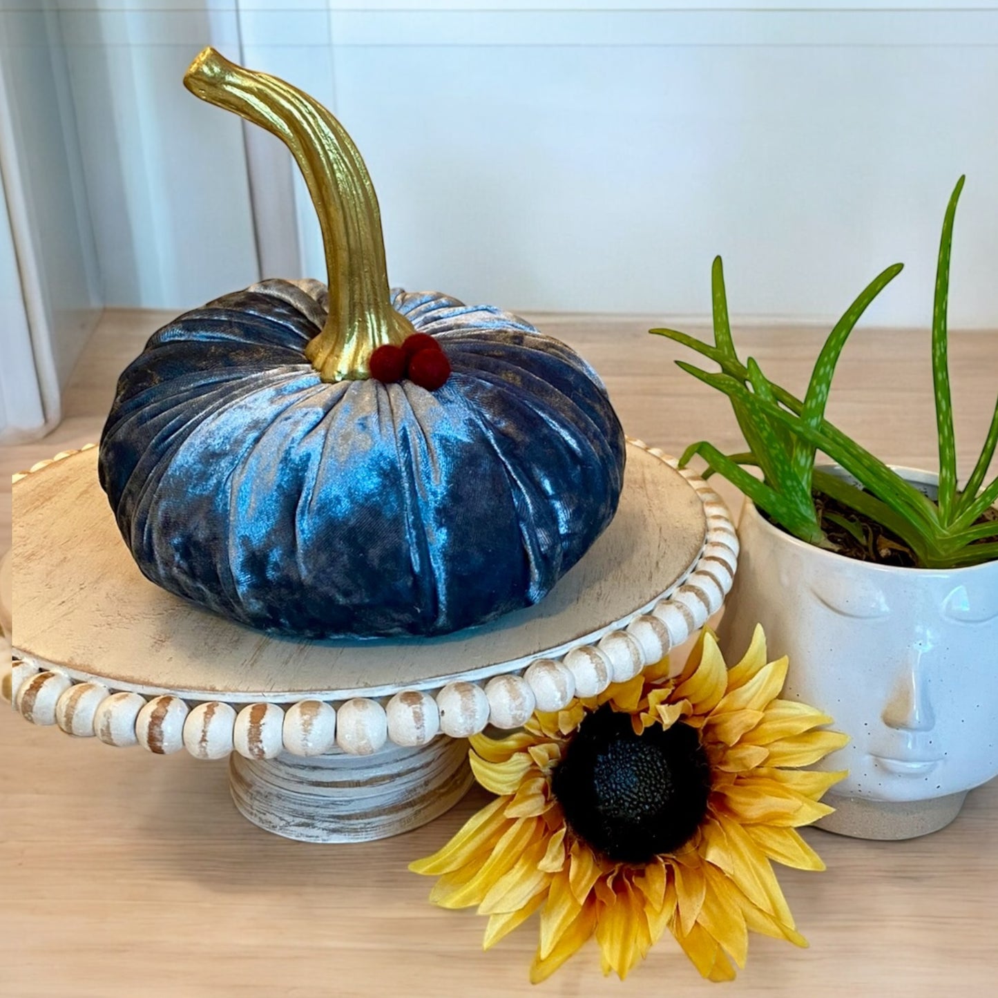 VELVET PUMPKIN EXTRA LARGE - ORION BLUE VELVET