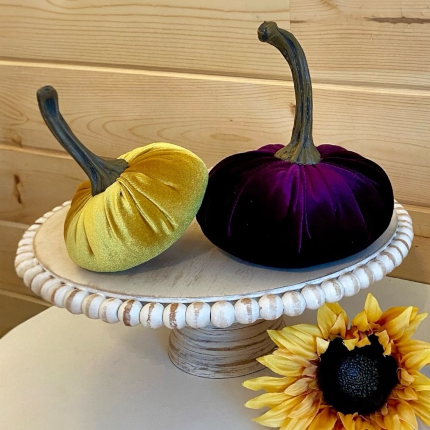 SMALL VELVET PUMPKIN - GOLD VELVET