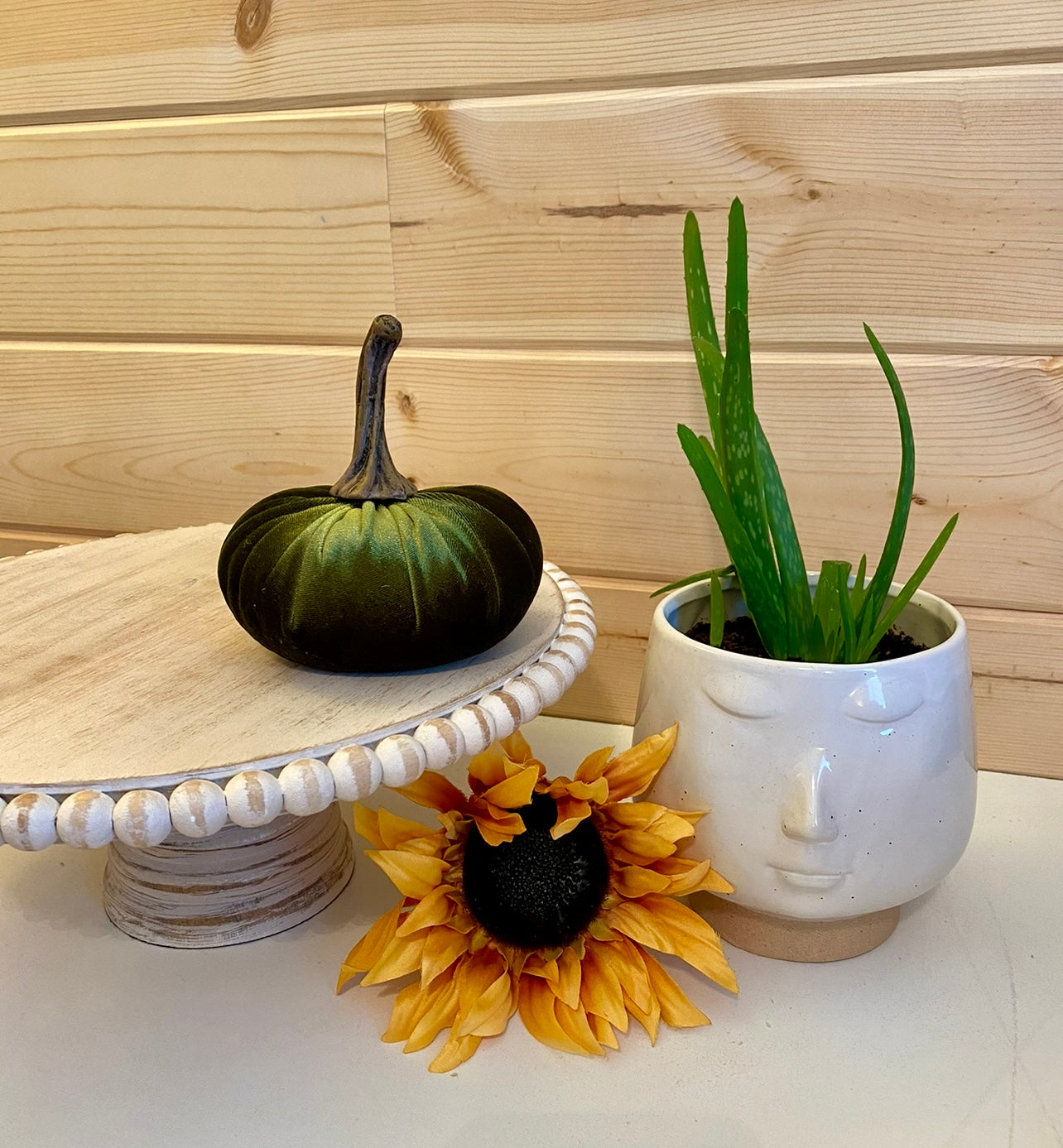 SMALL VELVET PUMPKIN - OLIVE