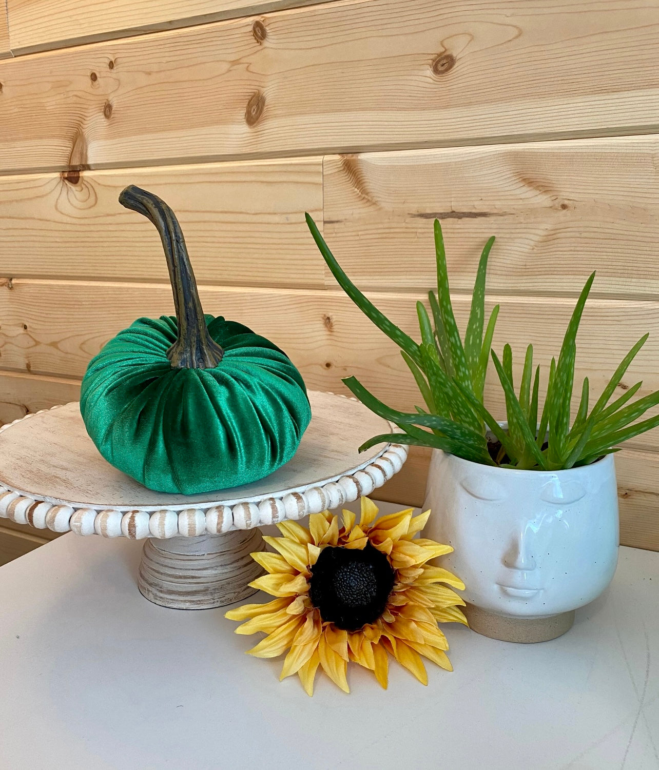 LARGE VELVET PUMPKIN - EMERALD GREEN