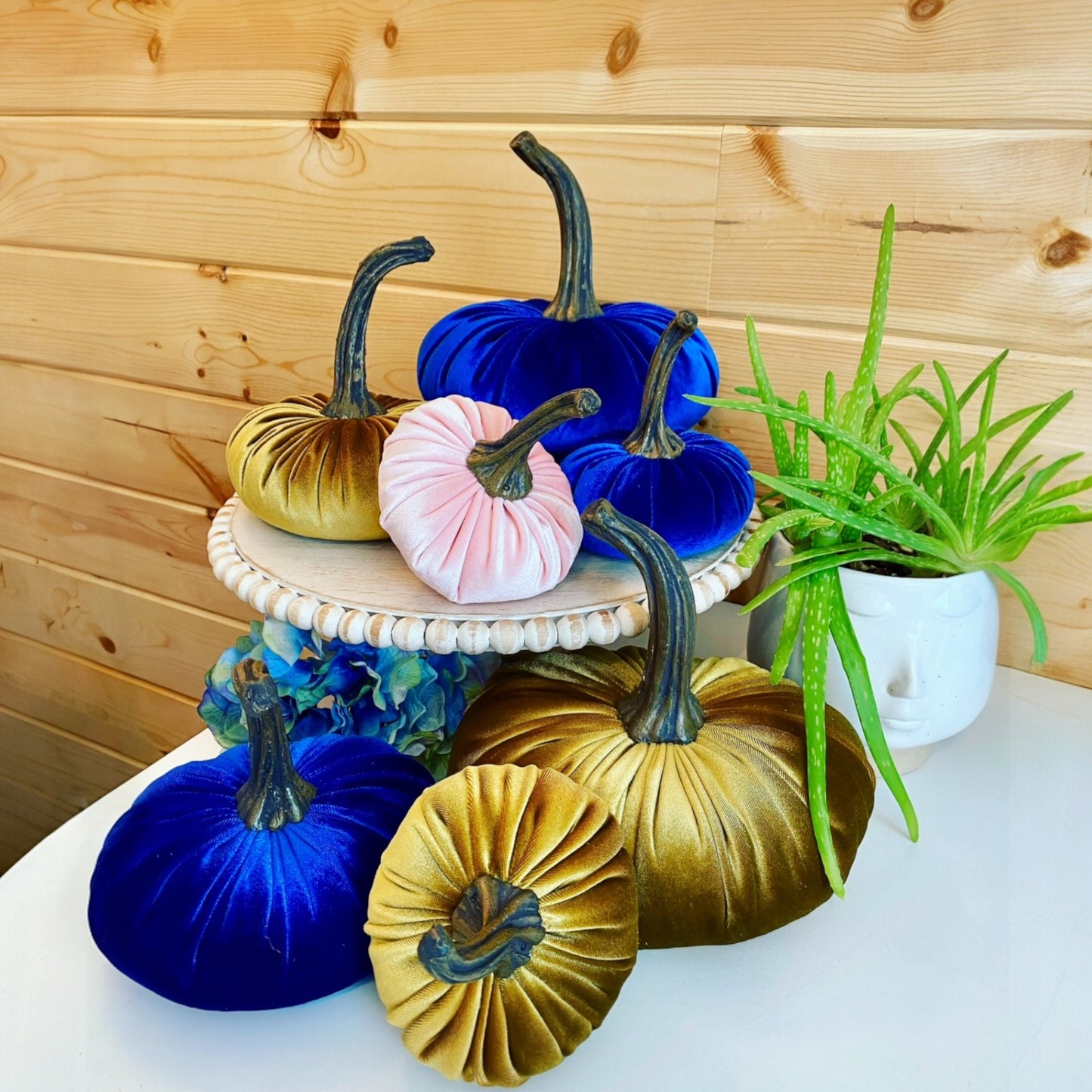 EXTRA LARGE VELVET PUMPKIN - DIJON