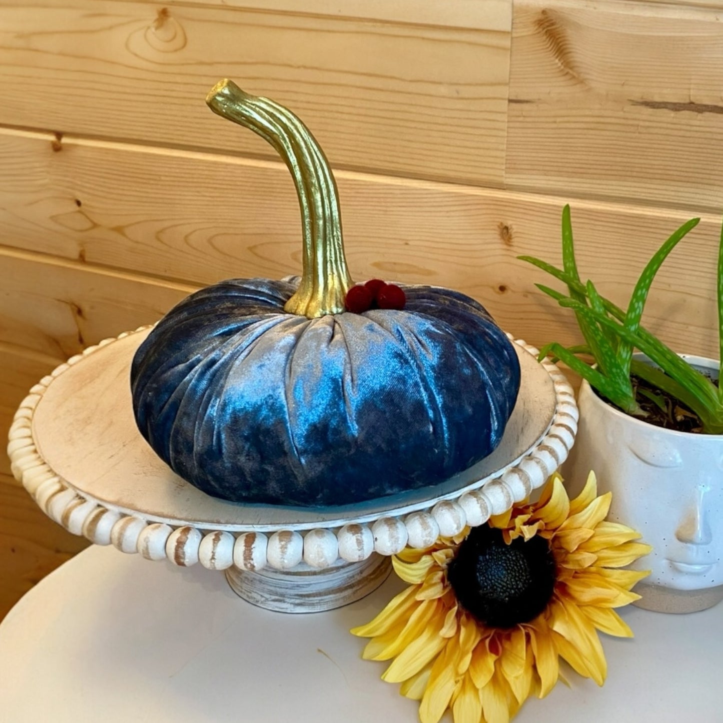 VELVET PUMPKIN EXTRA LARGE - ORION BLUE VELVET