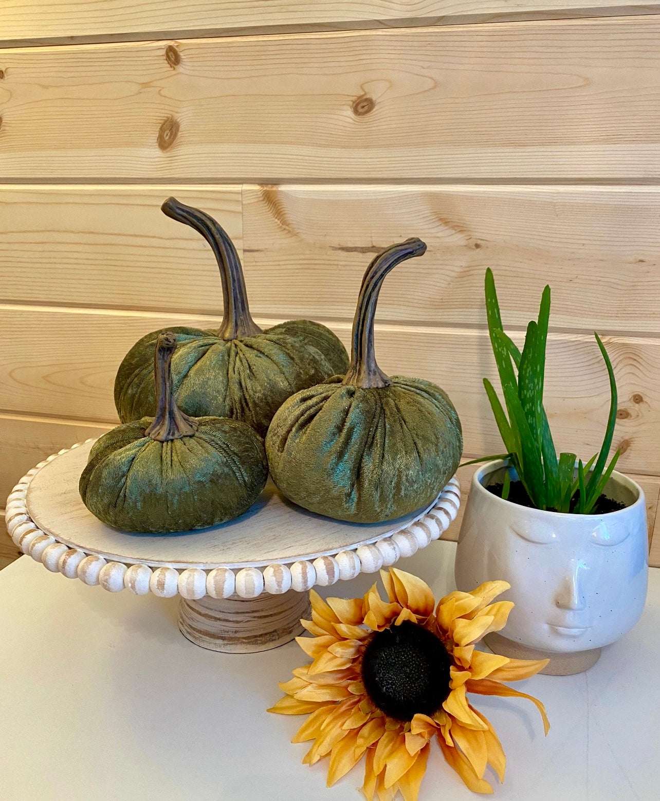 SMALL CRUSHED VELVET PUMPKIN - MARTINI OLIVE GREEN