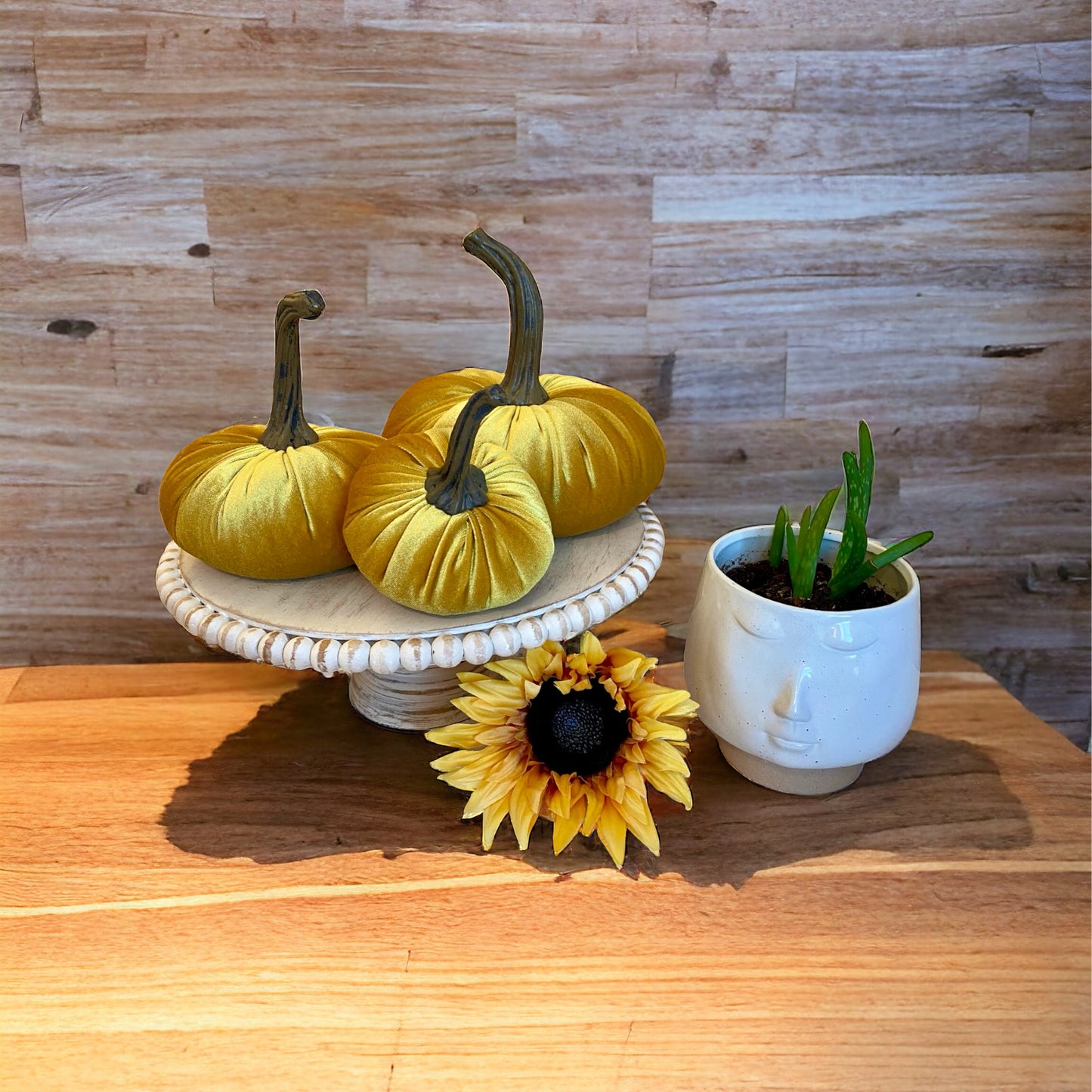 PUMPKIN SET of 3 VELVET - GOLD