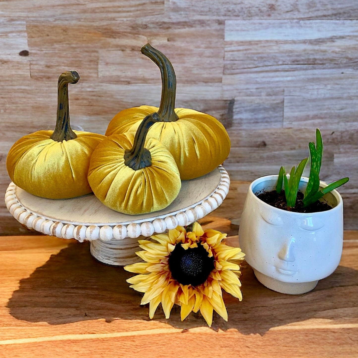LARGE VELVET PUMPKIN - GOLD