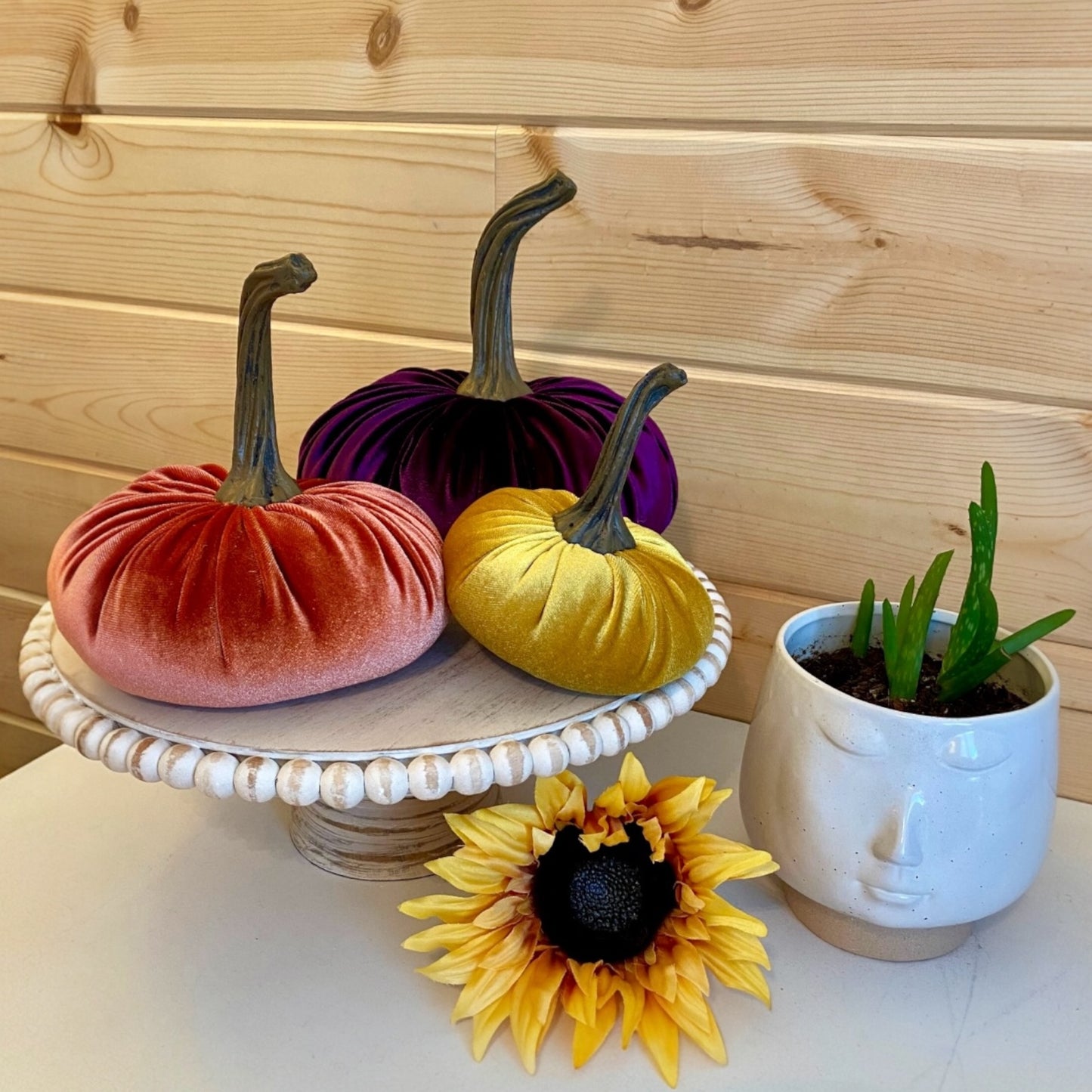 SMALL VELVET PUMPKIN - GOLD VELVET