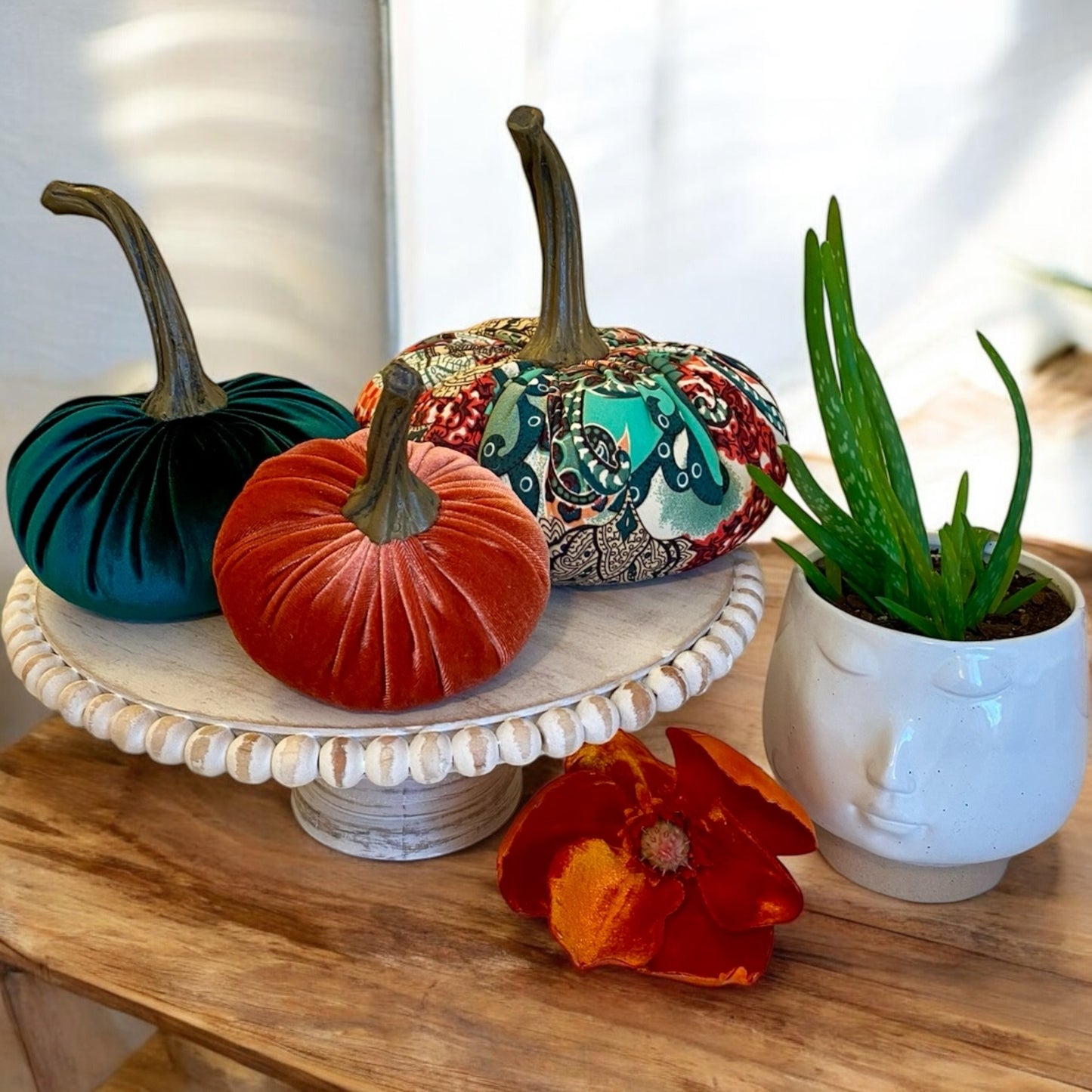 LARGE VELVET PUMPKIN - HUNTER GREEN